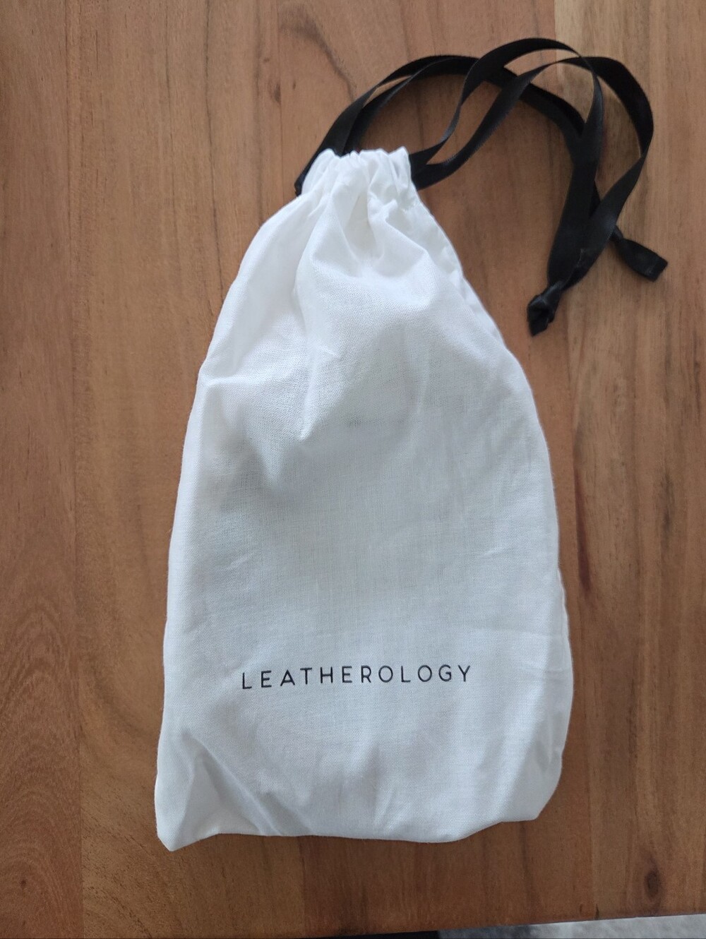 Leatherology Guitar Short Strap, Ivory - Picture 5 of 7